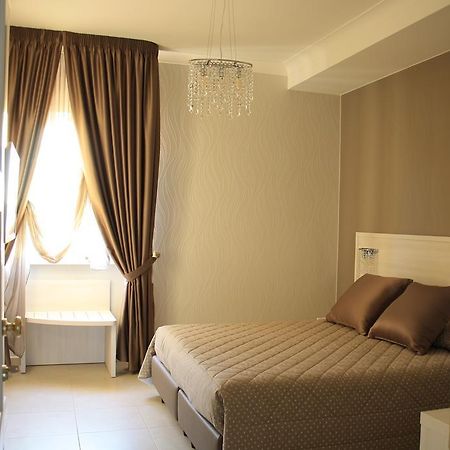 غرافينا إن بوليا B&B Colle Del Re الغرفة الصورة